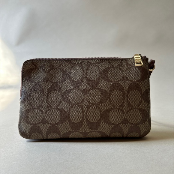 Coach wristlet large corner zip in signature logo print - Picture 2 of 3